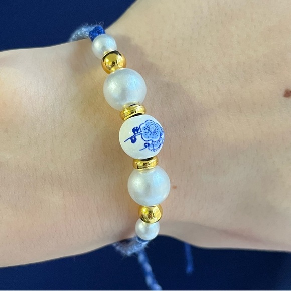 Handmade woven bracelet blue gold adjustable beaded - Picture 5 of 11